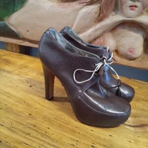 Carlos Falchi Lauren Size 9.5 Brown Leather Platform High Heel Ankle Boots.